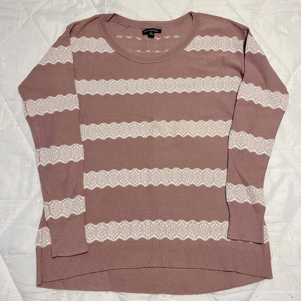 Vintage American Eagle Outfitters lightweight Mauve/pink sweater. size Medium